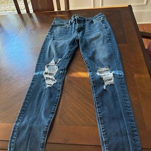 American Eagle, high-rise distressed jegging